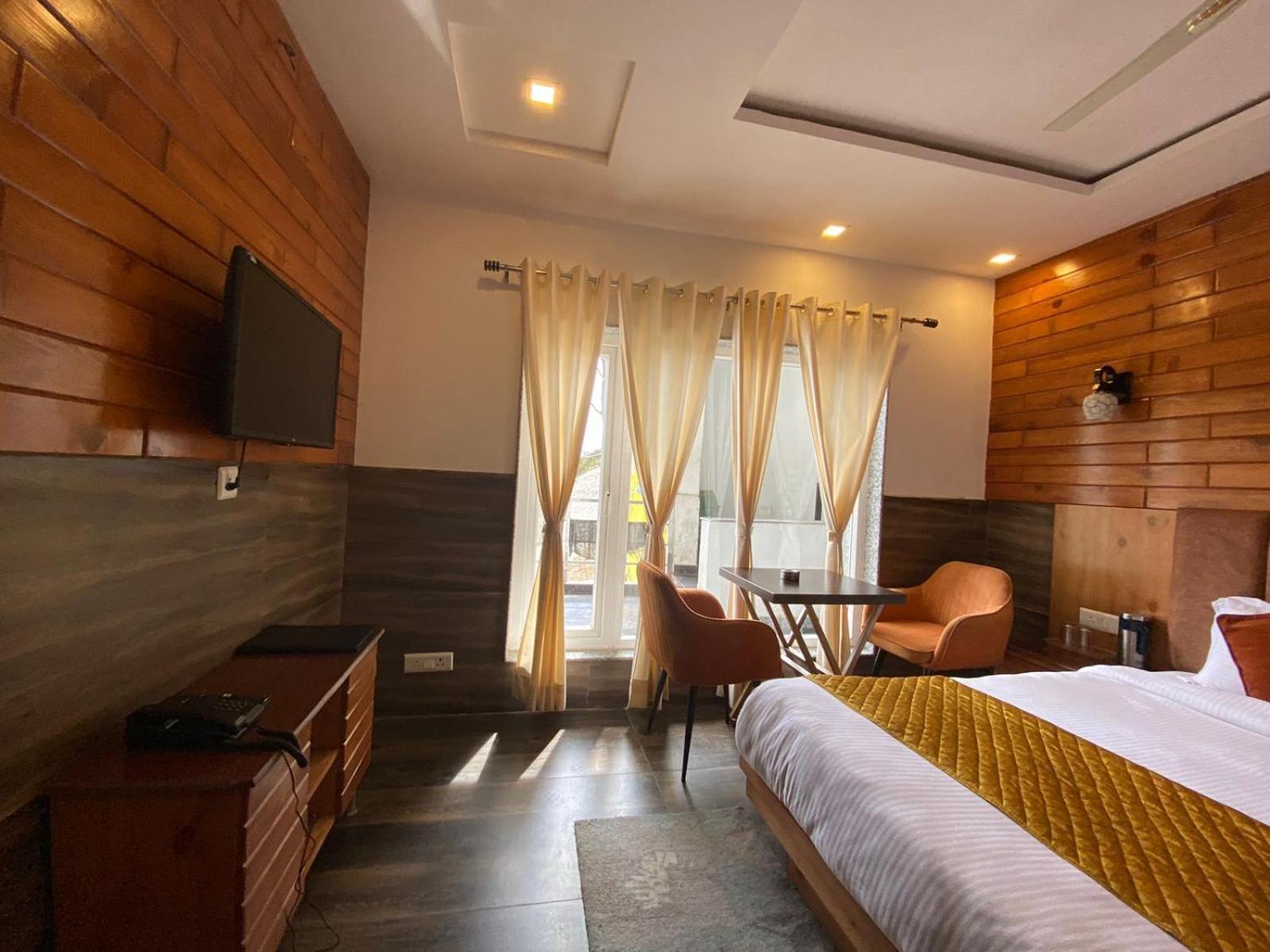 The Aesthetic Hotel & Restaurant Bhīm Tāl Exteriér fotografie