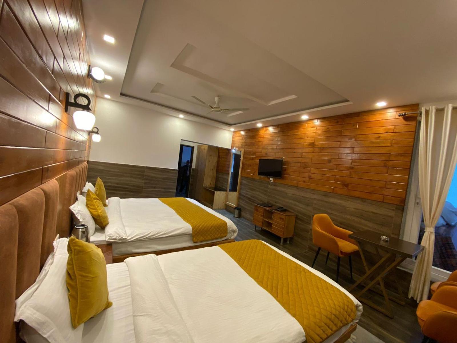 The Aesthetic Hotel & Restaurant Bhīm Tāl Exteriér fotografie