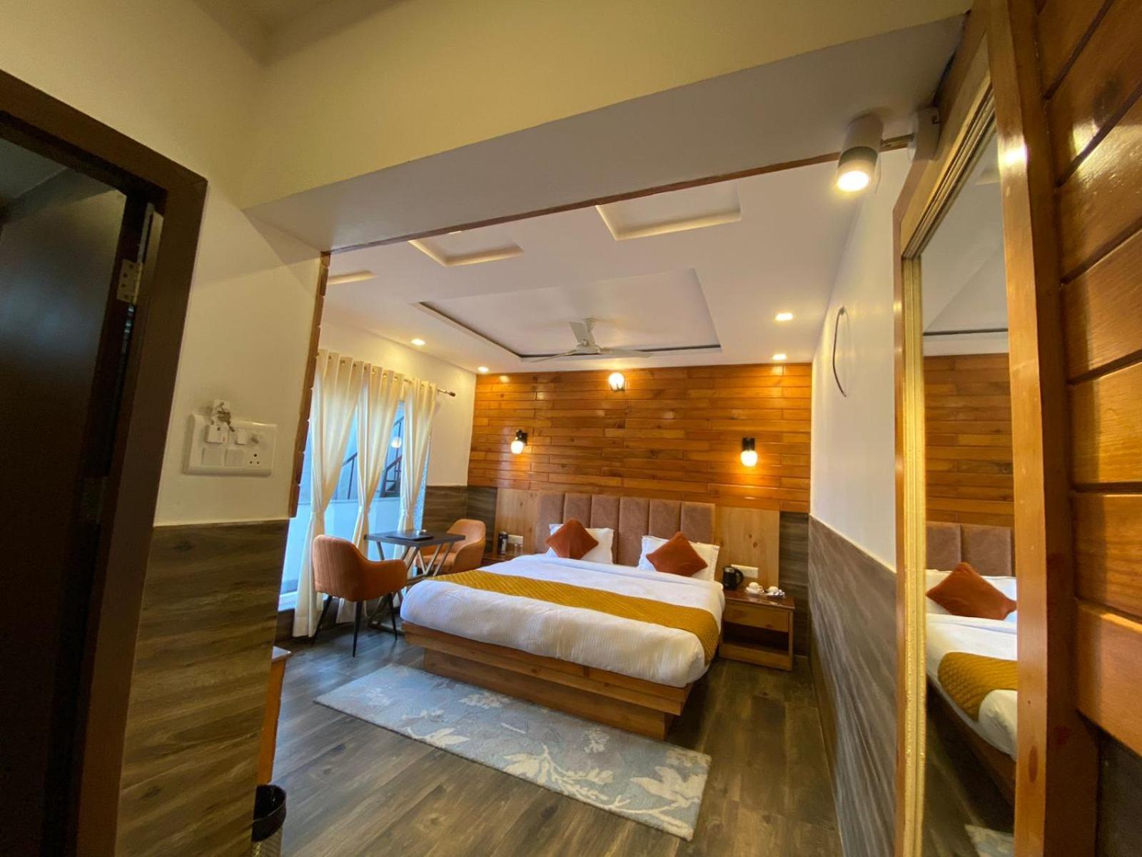 The Aesthetic Hotel & Restaurant Bhīm Tāl Exteriér fotografie