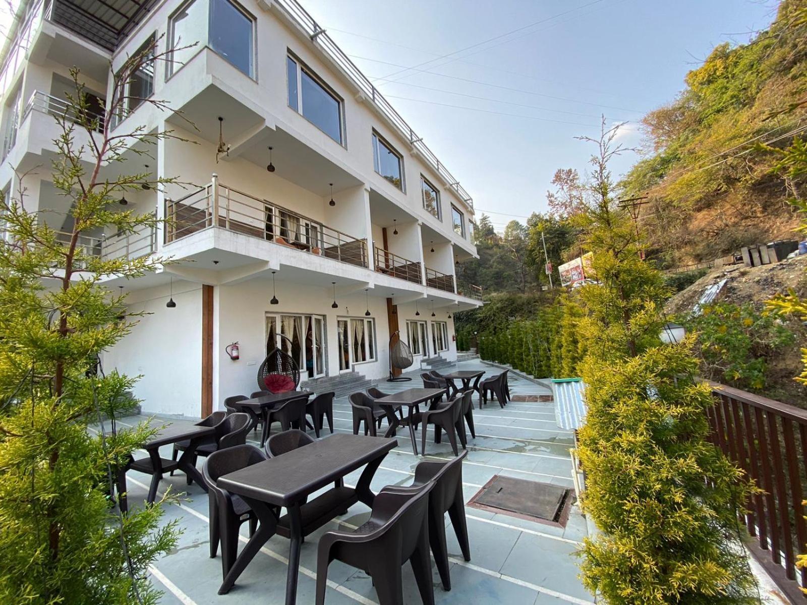 The Aesthetic Hotel & Restaurant Bhīm Tāl Exteriér fotografie